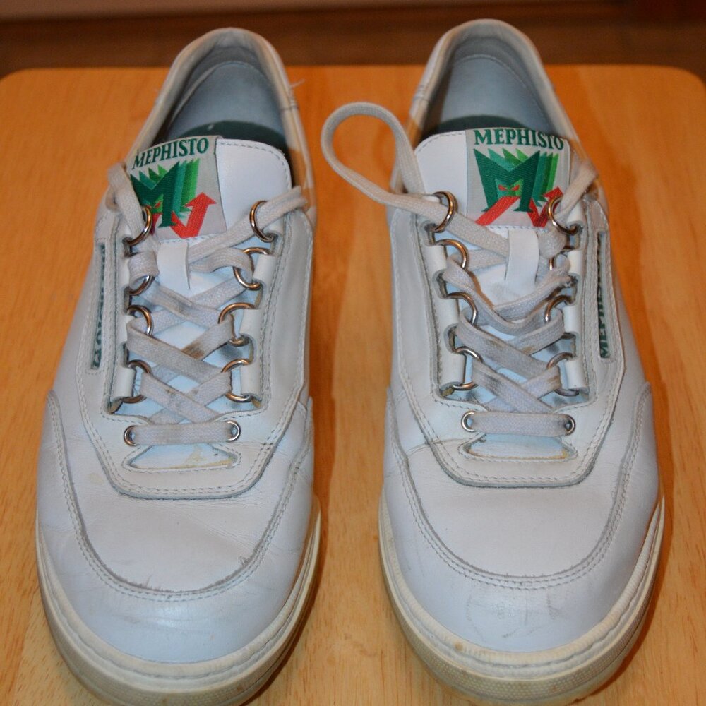 Mephisto  Shoes.  White Lether Women's Size 9.5, (EUR= 7)